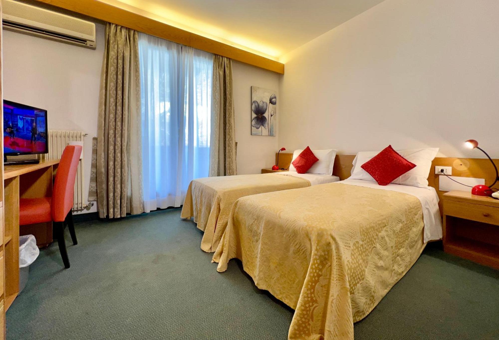 Hotel Bella Venezia Latisana Esterno foto